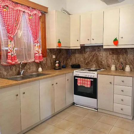 House With Sea And Mountain View Nyaraló *