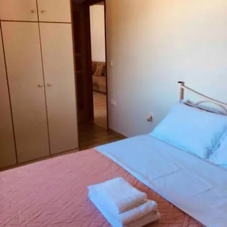 House With Sea And Mountain View *