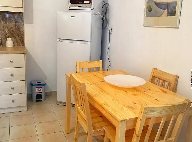 Vakantiehuis House With Sea And Mountain View *