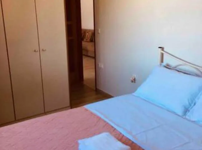 House With Sea And Mountain View *